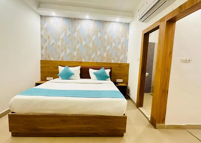 Deluxe King Room